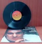 Disco de Vinil com marcas do tempo.