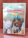 Dvd Guardados de Estante com marcas do tempo.