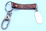 Fundo de Armário Chaveiro de Coleção com marcas do tempo.