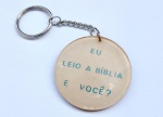 Fundo de Armário Chaveiro de Coleção com marcas do tempo.