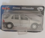 Carrinho Maisto Free Wheels Cinza