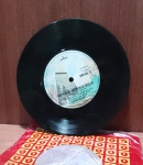 Disco de vinil 18x18 Em Bom Estado com Marcas do Tempo não Testado.