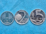 Lote 3 Moedas República Checa 1, 2 e 5 Koruma Flor de cunho