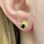 Brinco  em Ouro Amarelo 18kt  com safiras totalizando aproximadamente 0,30Ct e 0,24Ct de Brilhantes , 1x0,8cm de diâmetro, Peso:3,70Gr