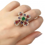 Exótico Anel em ouro Branco 18Kt com Rubelita , Tanzanita, Esmeralda e Brilhantinhos - Peso:5,60Gr - Medida:16