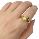 Anel em Ouro Amarelo 18Kt Com Perola central e detalhes em Brilhantes  - Peso:3,30Gr - Medida:17