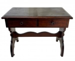 MINAS 1900 - Aparador em jacarandá, tampo em linhas retas, duas gavetas frontais com puxadores, laterais entrecortadas amarradas por travessão. Minas período 1900. Mede 80cm altura x 40cm largura x 100cm.