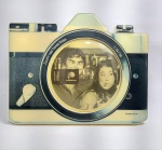 Lindo Porta Retrato no Formato de Câmera Fotográfica - IMAGINARIUM - Plástico rígido - Medida: 23 cm x 18,5 cm x 3 cm. Conforme fotos.
