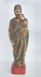 Antiga, Grande e Belíssima Escultura em Madeira Entalhada Policromada Representando - SÃO JOSÉ E O MENINO JESUS - Medida: 42,5 cm de altura x 12,5 cm x 9 cm. Peso: 1175  gramas. Conforme fotos.