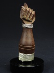 Antiga figa de mesa em madeira nobre, pulseira , castão e pés de bola em prata de lei contrastada. 10 cm comp x 3 cm diam base