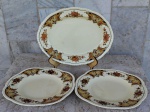 IVORY WARE :  3 ( tres peças ) : dois pratos 23 cm e  uma travessa 27 x 20 cm