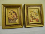 Dois quadros com pintura com diferentes motivos . Medidas 12,5 cm x 9,5 cm - com moldura 16,5 cm x 20 cm.