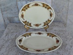 Duas travessas ovais inglesas WOOD'S IVORY WARE. Ovais 30 x 24 cm e 27 x 21 cm.