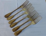 CHRISTOFLE : Conjunto de seis GARFOS principais da renomada marca francesa  . Todos trazendo a marca e em boas condições . Medem 20 cm .