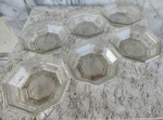 Conjunto de seis tigelas , estilo ART DECO ,  em vidro transparente  formato hexagonal e  superfície texturizada ao centro  Mede 16 cm e altura 5 cm