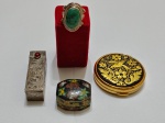 Porta batom made in Italy em prata 800  e anel em prata 833 ml com pedra azul , aro flexível  , caixinha em closoné e linda trousse com passaro e flores na tampa e espelho interno. somente a prata pesa 38 gramas.