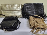FECHAMENTO DE BRECHÓ -  Lote com quatro bolsas de modelos diversos , sendo duas da marca PRUNE.