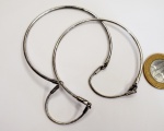 Curiosa pulseira produzida em prata de lei, modelo duplo, maior comprimento:18cm.