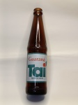 Garrafa Vintage  Guaraná Tai  Marca RegistradaPeça rara e marcante, esta garrafa de vidro marrom traz o icônico rótulo do Guaraná Tai, com identidade visual original em verde, branco e vermelho. Um verdadeiro tesouro da história das bebidas nacionais, ideal para colecionadores e apaixonados por memorabilia brasileira.