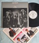 LP QUEEN - THE GAME C/ ENCARTE // CAPA CONFORME FOTOS // DISCO EM MUITO BOM ESTADO // PODE CONTER RISCOS QUE CAUSAM CHIADOS, RUÍDOS OU PULOS