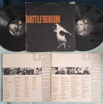 LP U2 - BATTLE AND HUM CAPA DUPLA C/ ENCARTE // CAPA CONFORME FOTOS // DISCO EM MUITO BOM ESTADO // PODE CONTER RISCOS QUE CAUSAM CHIADOS, RUÍDOS OU PULOS