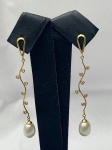 Par de brincos em ouro 18 com diamantes e pérola, 5,5cm - 2,9g