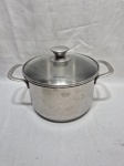Panela, caçarola em aço inox Fontignac com tampa de vidro. Medindo 22cm x 13cm de altura.
