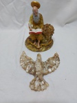 Lote de São Jeronimo e espirito santo em resina com conchas. Medindo São Jeronimo 17,5cm de altura. Com leve restauro e bicado.
