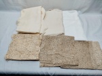 Lote de 6 tecidos diversos para artesanato. Medindo o branco 150cm x 150cm.