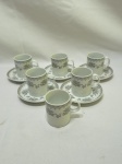 Jogo de 6 xícaras de café com 5 pires em porcelana Schmidt guirlanda floral. Medindo a xícara 5cm x 5,5cm de altura.