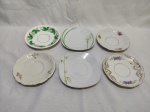 Lote de 6 pires de chá em porccelana, sendo 3 kpm, 1 ingles e 2 Bon Gourmet. Medindo o maior 16cm de diâmetro.