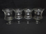 Jogo de 4 taças para coquetel de camarão em cristal incolor. Medindo sem o recipiente 8,5cm x 13,5cm de altura. Leve bicado.