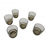Seis copos em demi cristal na cor fumê para água, Alt. 8,5, Diam. 7,5 cm.