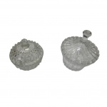 Duas peças em cristal sendo um para geléia e outra bombonière, Alt. 11, Diam. 9 e  Alt. 14, Diam. 10 cm,