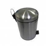 Lixeira em inox de pedal, nova, nunca foi usada,  Alt. 28, Diam. 22 cm.