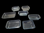 Sete travessas ditas Pyrex de tamanhos e modelos distintos, 35 x 22 a 27  15 cm.