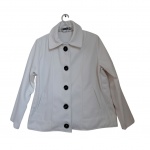 Casaco feminino Tam. M. by Dois Ponto Sete de lã na cor off white.