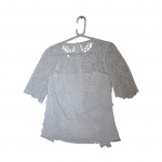 Blusa rendada branca, Tam. M. acompanha segunda pele.
