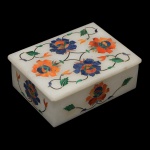 Caixa retangular indiana feita com mármore do Taj Mahal. 4 x 11 x 8 cm.