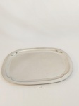 BANDEJA OVAL EM  AÇO INOX FRACALANZA, COM MARCAS DO TEMPO. MEDIDA: 23,5 CM DE COMPRIMENTO X 34 CM DE LARGURA