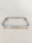 TRAVESSA REFRATARÁRIA MARINEX EM VIDRO TEMPERADO  ACOMPANHA SUPORTE EM METAL APRESENTA PEQUENAS AVARIAS, REFRATARIO PEQUNO BICADO MEDIDA: TRAVESSA 39,5 CM X 23,5 CM X 5 CM DE ALTURA, SUPORTE 7 CM DE ALTURA X 38 CM X 25 CM DE LARGURA