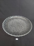 BELÍSSIMO PRATO DE BOLO EM VIDRO COM DECORAÇÃO FLORAL .MEDIDA: 35 CM D X 4 CM DE ALTURA