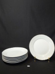 JOGO COM 6 PRATOS RASOS EM PORCELANA BRANCA BEATRIZ NATAL COM FRISO DOURADO E BORDA TRABALHADA COM DECORAÇÃO FLORAL EM ALTO RELEVO.MEDIDA: 24 CM D