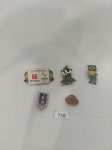 LOTE COM 5 BROCHES  pins DIVERSOS EM METAL COM DIFERENTES MODELOS E TAMANHOS. MEDIDA: MAIOR 4,5 CM X 2,5 CM, MENOR 1,5 CM D.