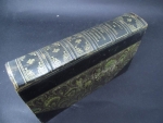 LIVRO DE LITERATURA FRANCESA OEUVRES DE VICTOR HUGO 323P 16CMX10CM
