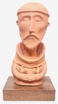 INOS CORRADIN com certificado - ´´SÃO FRANCISCO´´ - Belíssima e grande escultura em terracota patinada de excelente qualidade escultórica, representando Clássica figura de São Francisco com pássaros, elegantemente montada sobre base de pesada madeira nobre. Assinado Inos. Perfeito estado de conservação. Mede 40 cm de altura x 23 x 18 cm da base. Acompanha certificado de autenticidade emitido pelo artista e registrado em cartório. NOTA: Artista premiado e catalogado.1929 Nasce em 14 de novembro, em Vogogna, Piemonti, Itália.