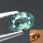 Rara e preciosa Alexandrita de excelente qualidade e clareza VVS, clássica lapidação oval brilhante pesando 0.18 cts medindo 4.24 x 2.85 x 1.81 mm. ótimo investimento para montar uma joia de qualidade. Origem Sri Lanka.