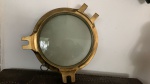 ANTIGA ESCOTILHA MARITIMA FEITA DE BRONZE COM VIDRO TEMPERADO, CONSERVADA