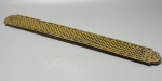 DECORAÇÃO  Conjunto de 7 antigas grade de ventilação vazada em metal dourado.Peça retangular alongada, inteiramente vazada com delicado desenho geométrico e detalhes decorativos nas extremidades. Provavelmente utilizada como grade de ventilação em portas, móveis ou divisórias. Confeccionada em metal trabalhado, com pintura amarela original desgastada, que realça seu charme vintage. Med. 52x6 cm.