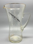 DEMI CRISTAL - Jarra decorada com título do Jornal - O ESTADO DE SÃO PAULO, resquícios de faixas douradas. Década de 60. Alt. 26,5 cm.